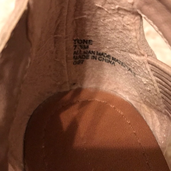 Sparkly Thong Sandals - Picture 8 of 8